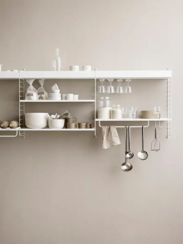 Muuto Regale-String Furniture String-Metallregal, 78 x 30 cm, niedrig, weiß