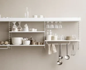 Muuto Regale-String Furniture String-Metallregal, 78 x 30 cm, niedrig, weiß