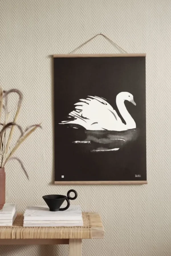 Teemu Ju00e4rvi Illustrations Poster Und Pinnwände^Teemu Järvi Illustrations Poster Swan, 50 x 70 cm