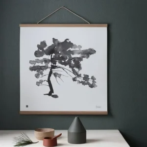 Teemu Ju00e4rvi Illustrations Poster Und Pinnwände^Teemu Järvi Illustrations Poster Pine Tree, 50 x 50 cm