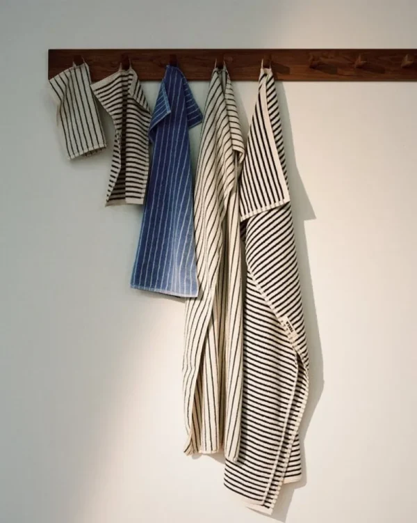 Tekla Badezimmertextilien^Händehandtuch, Kodiak Stripes