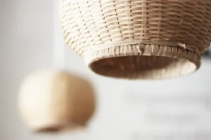 LYFA Deckenleuchten-Tikau Sphere Pendelleuchte, Bambus