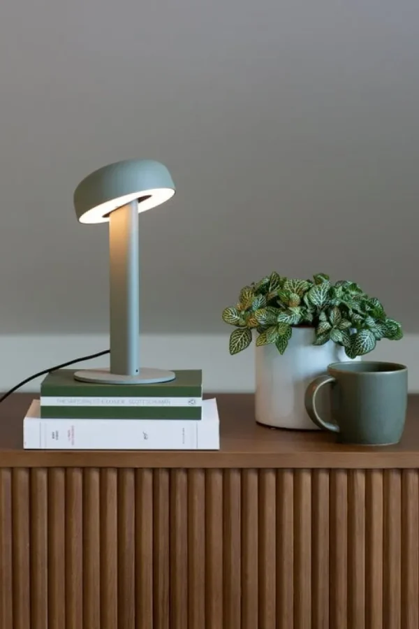 Warm Nordic Tischlampen-TIPTOE Nod Tischleuchte, Eukalyptusgrau