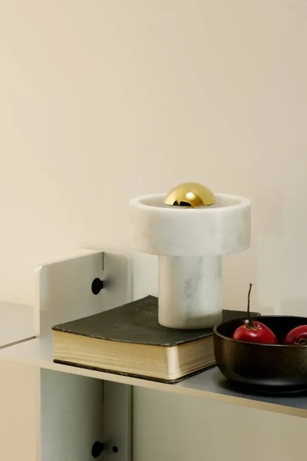 GUBI Tischlampen | Tragbare Lampen-Tom Dixon Stone LED-Tischleuchte, tragbar, weißer Marmor