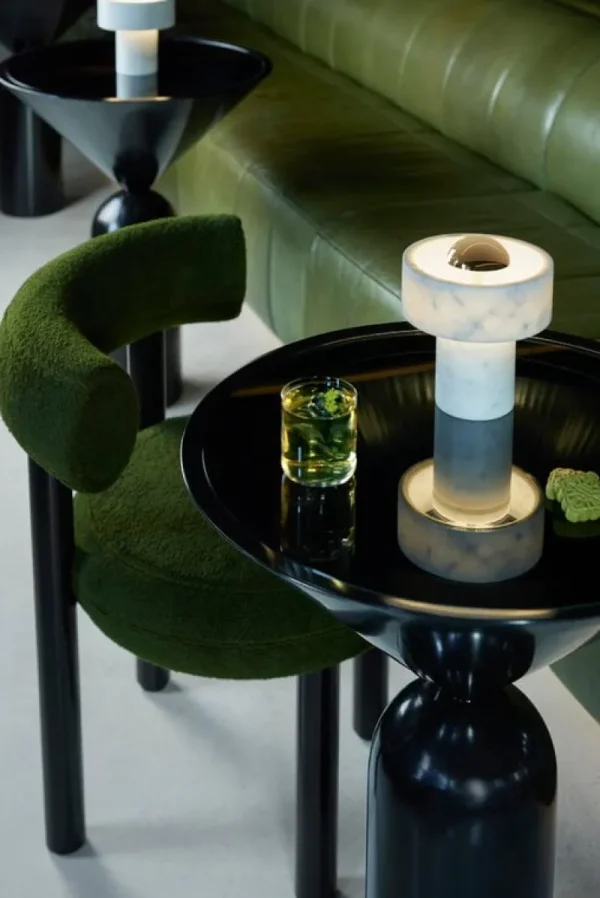GUBI Tischlampen | Tragbare Lampen-Tom Dixon Stone LED-Tischleuchte, tragbar, weißer Marmor