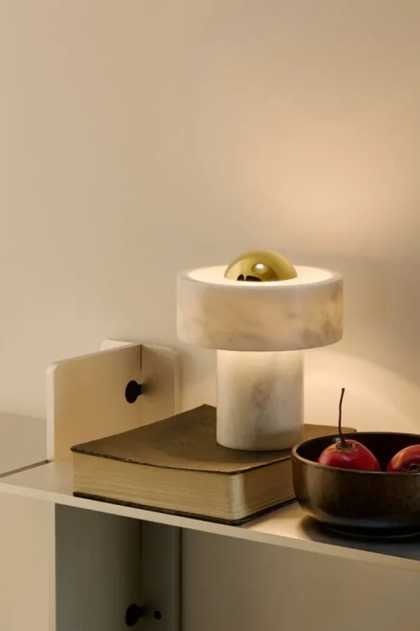 GUBI Tischlampen | Tragbare Lampen-Tom Dixon Stone LED-Tischleuchte, tragbar, weißer Marmor