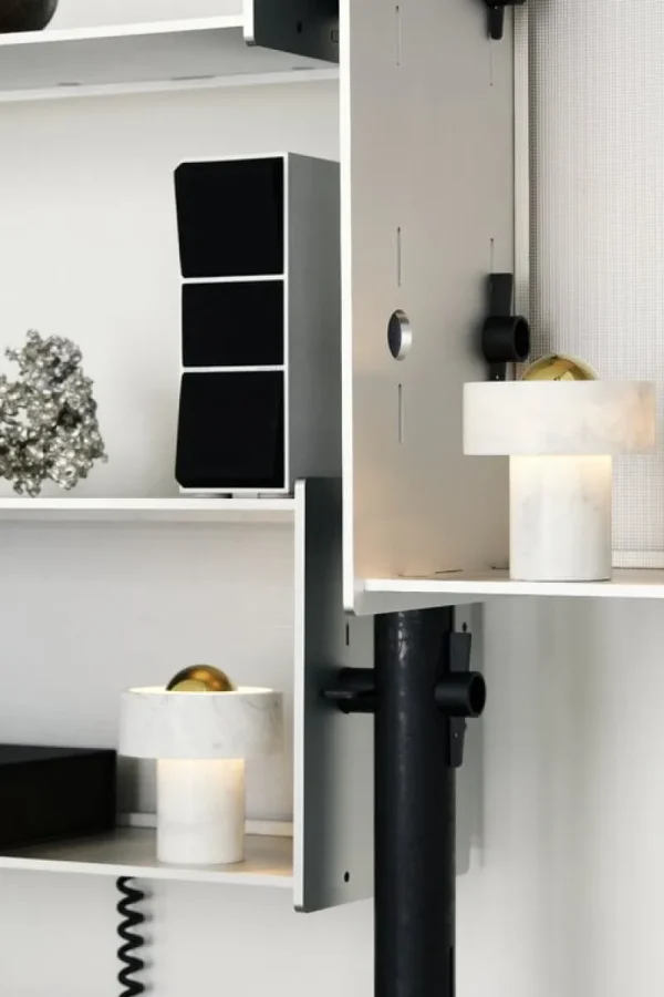 GUBI Tischlampen | Tragbare Lampen-Tom Dixon Stone LED-Tischleuchte, tragbar, weißer Marmor