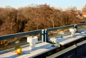 GUBI Tischlampen | Tragbare Lampen-Tom Dixon Stone LED-Tischleuchte, tragbar, weißer Marmor