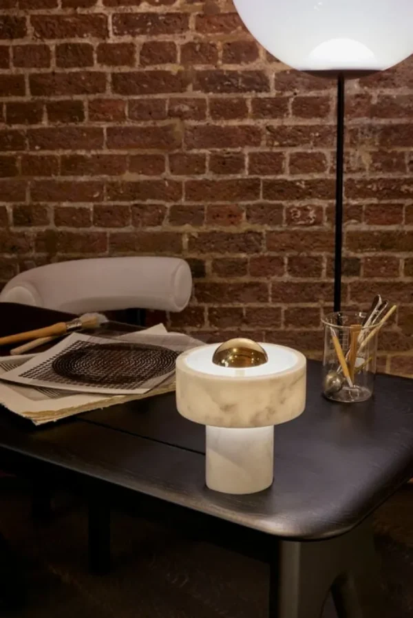 GUBI Tischlampen | Tragbare Lampen-Tom Dixon Stone LED-Tischleuchte, tragbar, weißer Marmor