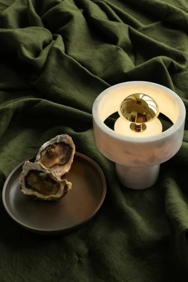 GUBI Tischlampen | Tragbare Lampen-Tom Dixon Stone LED-Tischleuchte, tragbar, weißer Marmor
