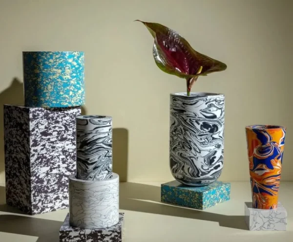 Klong Vasen-Tom Dixon Swirl Vase, mittelgroß, mehrfarbig