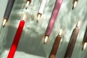 Skandinavisk Kerzen Und Kerzenhalter-Uyuni Lighting LED-Spitzkerze, 25 cm, 2 Stück, Rot