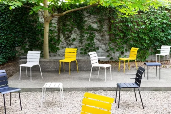 valerie_objects Terrassenmöbel^Aligned Stuhl, Cremeweiß