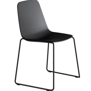 Form & Refine Sitzgelegenheiten-Viccarbe Maarten Stuhl, Kufengestell, Schwarz