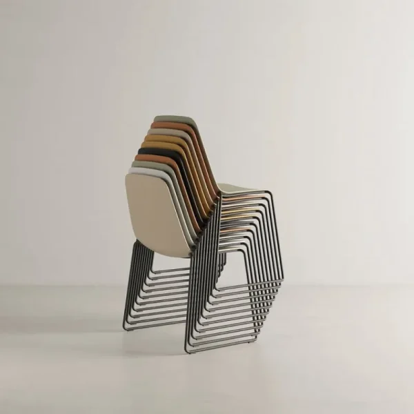 Form & Refine Sitzgelegenheiten-Viccarbe Maarten Stuhl, Kufengestell, Weiß