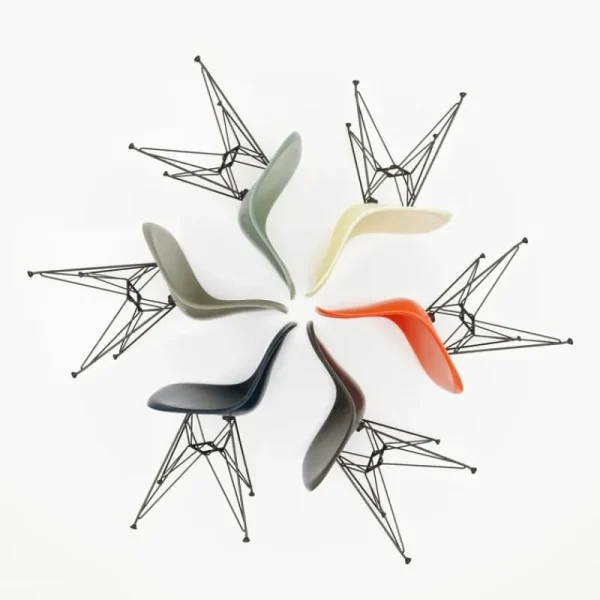 Artek Sitzgelegenheiten-Vitra Eames DSR Fiberglass Chair, pergamentgelb – schwarz