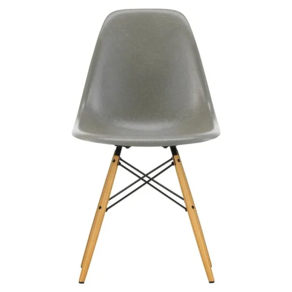 Woodnotes Sitzgelegenheiten-Vitra Eames DSW Fiberglass Chair, Raw Umber – Ahorn