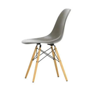 Woodnotes Sitzgelegenheiten-Vitra Eames DSW Fiberglass Chair, Raw Umber – Ahorn