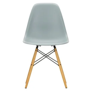 Tolix Sitzgelegenheiten-Vitra Eames DSW Stuhl, light grey RE - Ahorn