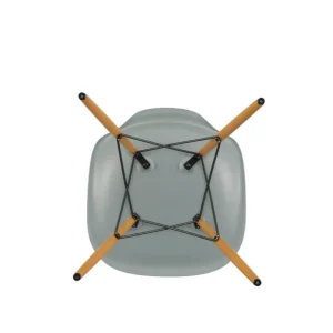 Tolix Sitzgelegenheiten-Vitra Eames DSW Stuhl, light grey RE - Ahorn