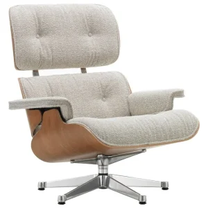 Vitra Sitzgelegenheiten-Eames Lounge Chair, neue Größe, amer. Kirsche - Nubia Creme/Sand