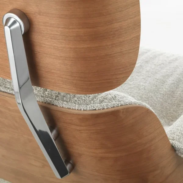Muuto Sitzgelegenheiten-Vitra Eames Lounge Chair & Ottoman, neue Größe, Kirsche - Nubia, Creme
