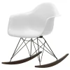 HAY Sitzgelegenheiten-Vitra Eames RAR Schaukelstuhl, Weiß - dunkel - dunkler Ahorn