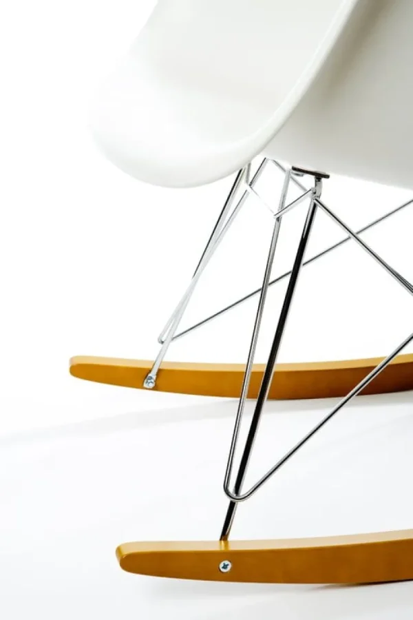 Finnish Design Shop Sitzgelegenheiten-Vitra Eames RAR Schaukelstuhl, weiß