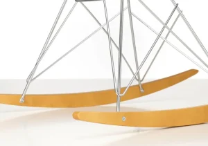 TON Sitzgelegenheiten-Vitra Eames RAR Schaukelstuhl, deep black RE - Chrom - Ahorn