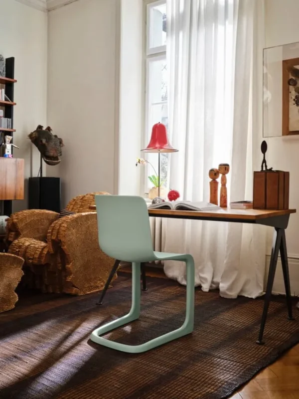 HAY Sitzgelegenheiten-Vitra EVO-C Stuhl, Mint, hell