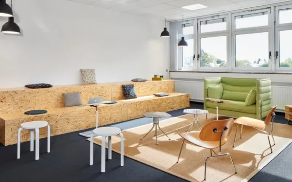 Vitra Sitzgelegenheiten-Loungesessel Plywood Group LCM, Esche – Chrom