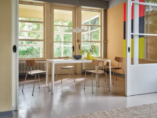 Vitra Sitzgelegenheiten-Moca Stuhl, Eiche dunkel gebeizt – Chrom
