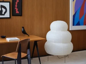 OX Denmarq Sitzgelegenheiten-Vitra Standard Chair, Tiefschwarz – Eiche