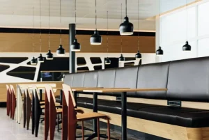 OX Denmarq Sitzgelegenheiten-Vitra Standard Chair, Tiefschwarz – Eiche