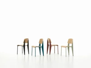 OX Denmarq Sitzgelegenheiten-Vitra Standard Chair, Tiefschwarz – Eiche