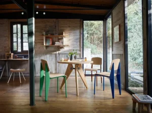 NORR11 Sitzgelegenheiten-Vitra Standard Stuhl, Prouvé Bleu Marcoule - Eiche