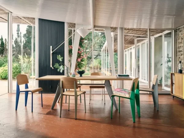 NORR11 Sitzgelegenheiten-Vitra Standard Stuhl, Prouvé Bleu Marcoule - Eiche