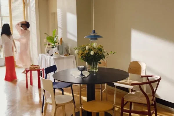 HAY Sitzgelegenheiten-Vitra Standard Stuhl, Prouvé Blanc Colombe – Eiche
