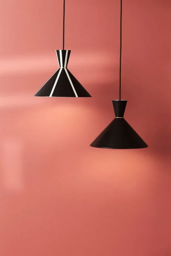 Audo Copenhagen Deckenleuchten-Warm Nordic Pendelleuchte Bloom, schwarz