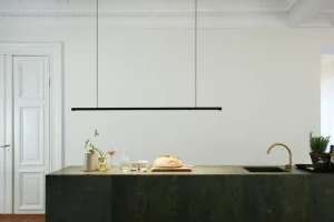 AGO Deckenleuchten-Wästberg w181 Linier Pendelleuchte, 2700 K, dimmbar, Schwarz