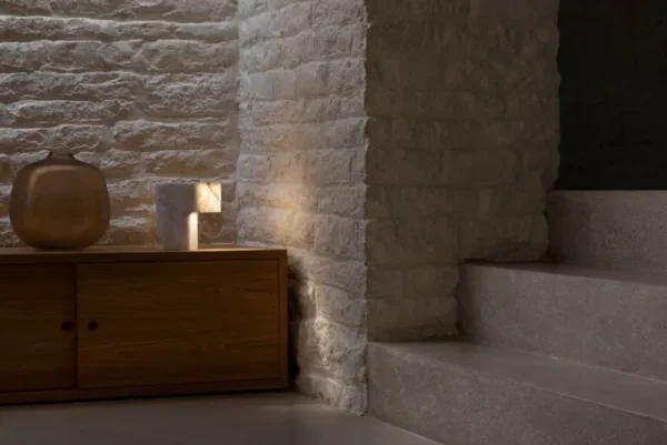 Oluce Tischlampen-Wästberg w223 Pawson Tischleuchte, Marmor